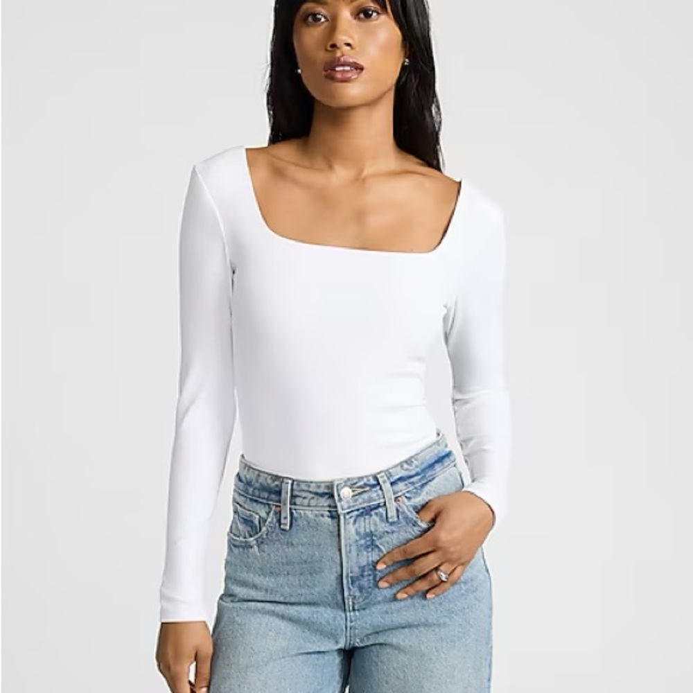 Express body contour white long sleeve top NWT